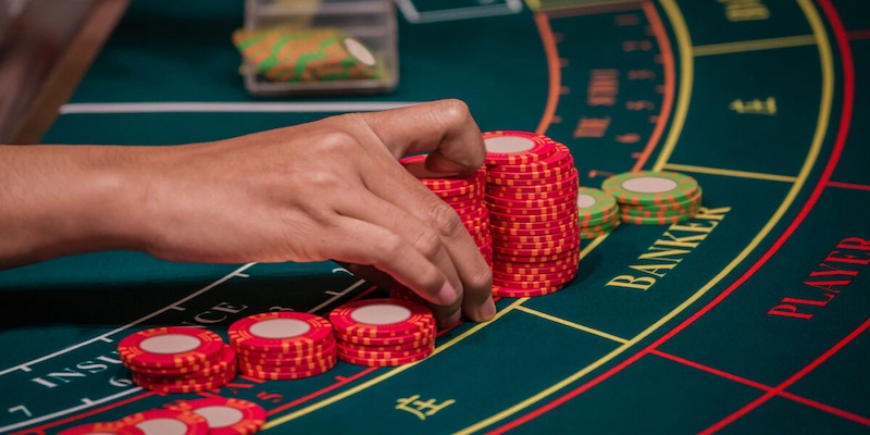 Hướng Dẫn Chơi Baccarat tại 8DAY: Bí Quyết Từ Cao Thủ